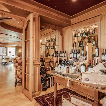 HOTIDAY Room Collection - Campiglio Pradalago-2